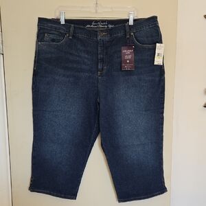 Gloria Vanderbilt Capri Size 18W NWT